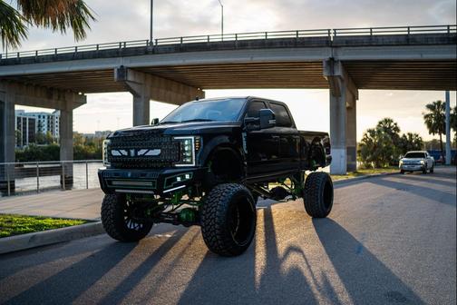 Agate Black Metallic 2019 Ford F-250 Lariat Truck