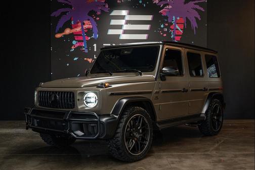 MANUFAKTUR Signature Dark Olive Green Magno 2025 Mercedes-Benz AMG G 63 AMG G 63