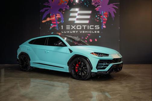 2021 Lamborghini Urus Graphite Capsule