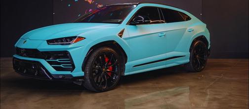 2021 Lamborghini Urus Graphite Capsule