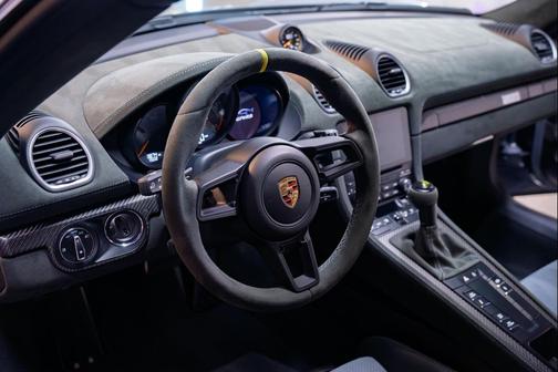 2023 Porsche 718 Cayman GT4 RS