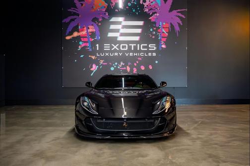 2019 Ferrari 812 Superfast Base