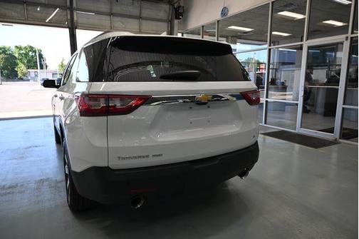 Summit White 2021 Chevrolet Traverse LT Leather