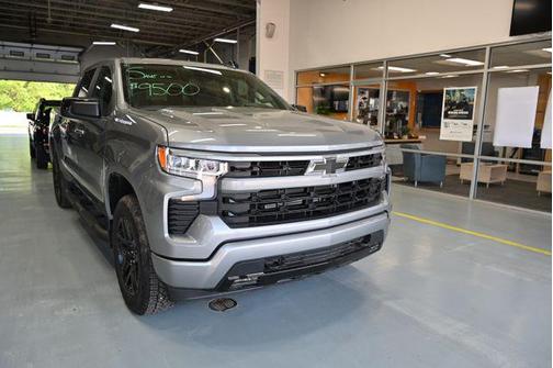 Sterling Gray Metallic 2026 Chevrolet Silverado 1500 RST