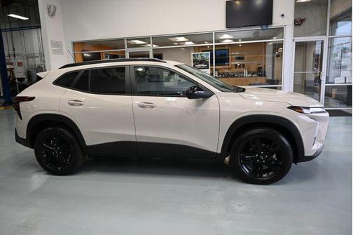White Sands 2026 Chevrolet Trax FWD ACTIV