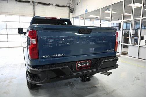 2026 Chevrolet Silverado 2500 Custom