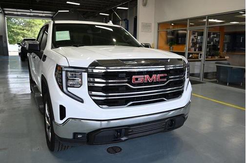 2022 GMC Sierra 1500 SLT