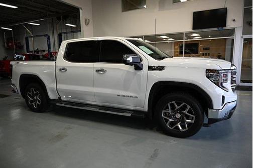 2022 GMC Sierra 1500 SLT
