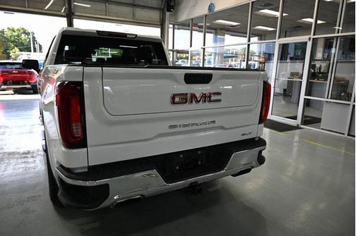 2022 GMC Sierra 1500 SLT