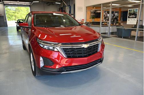 Radiant Red Tintcoat 2024 Chevrolet Equinox 1LT