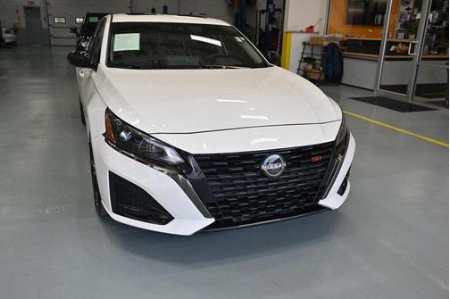 2023 Nissan Altima SR FWD