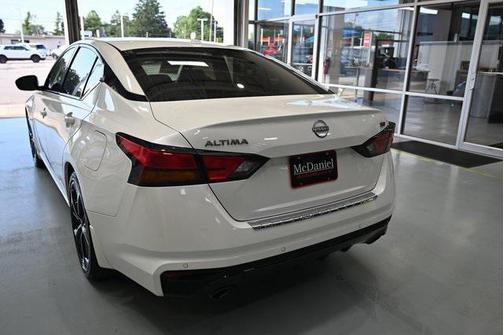 2023 Nissan Altima SR FWD