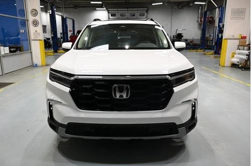 2024 Honda Pilot Touring 8-Passenger