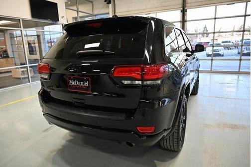 2022 Jeep Grand Cherokee Laredo