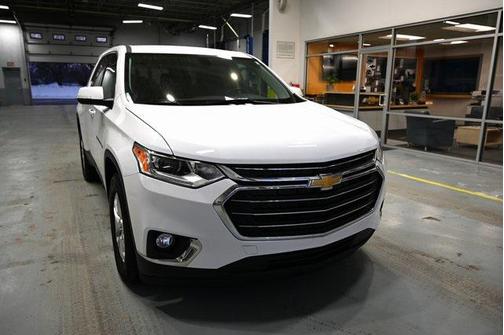 2021 Chevrolet Traverse LT Cloth
