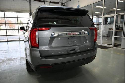 2022 GMC Yukon XL SLE