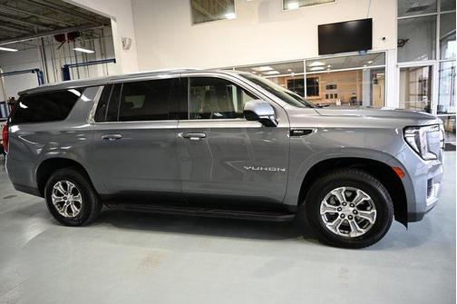 2022 GMC Yukon XL SLE