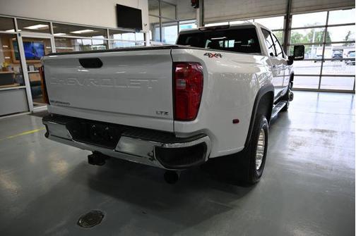 Iridescent Pearl Tricoat 2021 Chevrolet Silverado 3500 LTZ