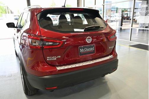 2022 Nissan Rogue Sport SV