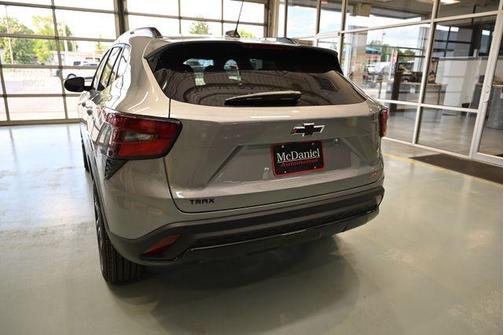 Sterling Gray Metallic 2026 Chevrolet Trax FWD 2RS
