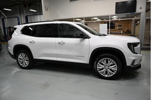 2026 GMC Acadia Elevation FWD