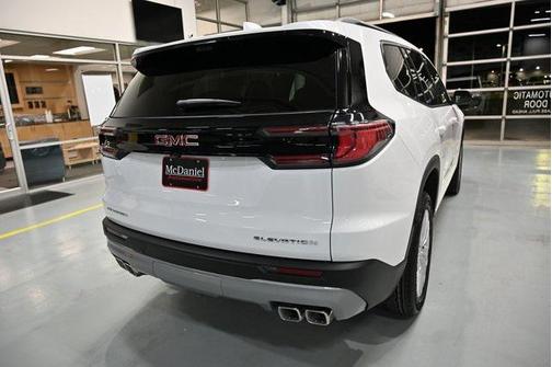 2026 GMC Acadia Elevation FWD