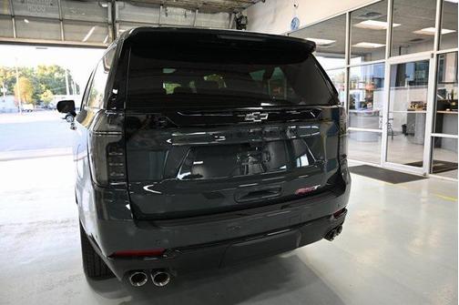 2025 Chevrolet Suburban RST