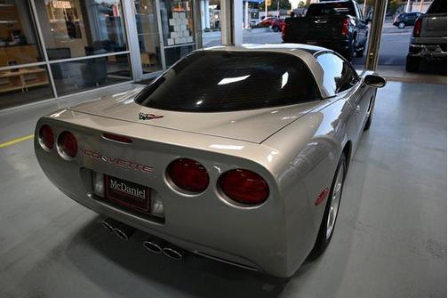 2000 Chevrolet Corvette Base