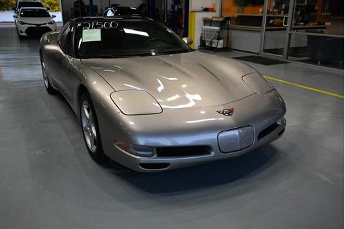 2000 Chevrolet Corvette Base