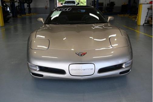 2000 Chevrolet Corvette Base