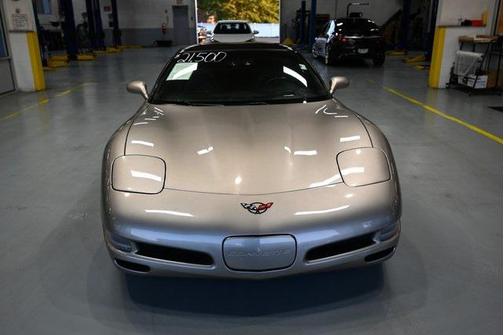 2000 Chevrolet Corvette Base