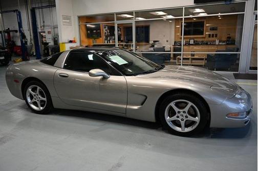 2000 Chevrolet Corvette Base