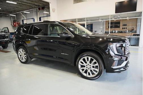 2025 GMC Acadia Denali