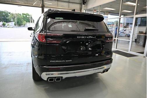 2025 GMC Acadia Denali