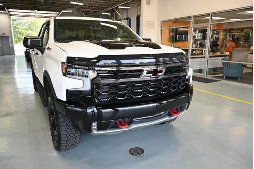 2024 Chevrolet Silverado 1500 ZR2