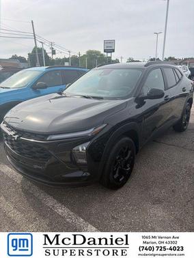 Mosaic Black Metallic 2026 Chevrolet Trax LT