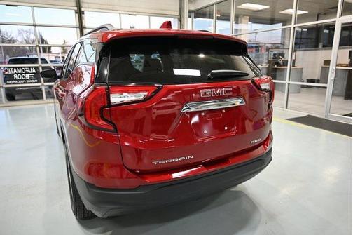 2023 GMC Terrain SLE