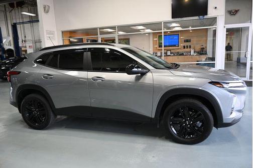 Sterling Gray Metallic 2024 Chevrolet Trax FWD ACTIV