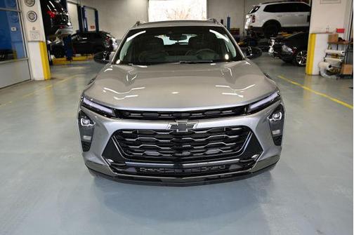 Sterling Gray Metallic 2024 Chevrolet Trax FWD ACTIV