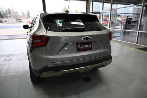Sterling Gray Metallic 2024 Chevrolet Trax FWD ACTIV