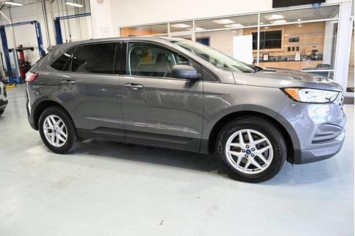 2021 Ford Edge SE
