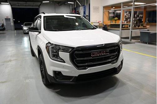 2023 GMC Terrain AWD AT4