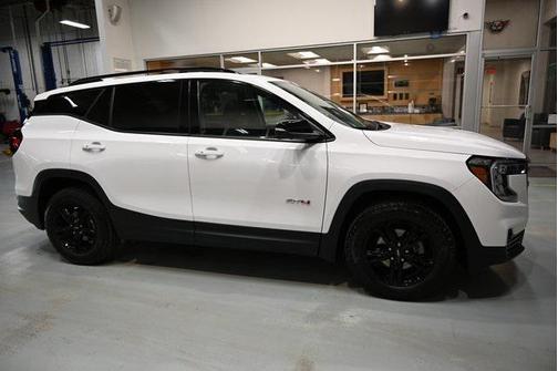 2023 GMC Terrain AWD AT4