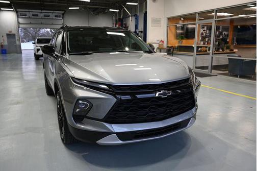 Sterling Gray Metallic 2024 Chevrolet Blazer 2LT