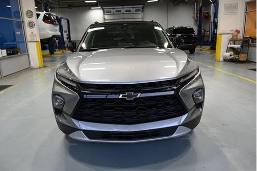 Sterling Gray Metallic 2024 Chevrolet Blazer 2LT