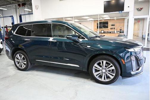 2025 Cadillac XT6 Premium Luxury AWD