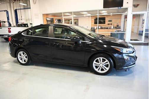 2016 Chevrolet Cruze LT Auto