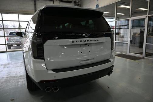 2026 Chevrolet Suburban Z71, 4WD
