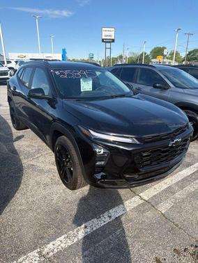 Mosaic Black Metallic 2026 Chevrolet Trax FWD ACTIV