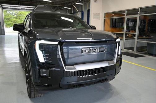 2025 GMC Sierra EV Max Range Denali